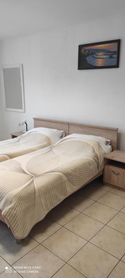 Apartment For Holidays In Pula Exterior foto