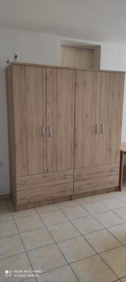 Apartment For Holidays In Pula Exterior foto