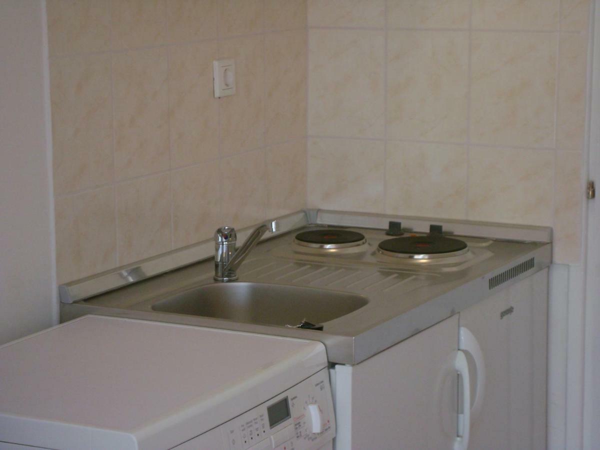 Apartment For Holidays In Pula Habitación foto