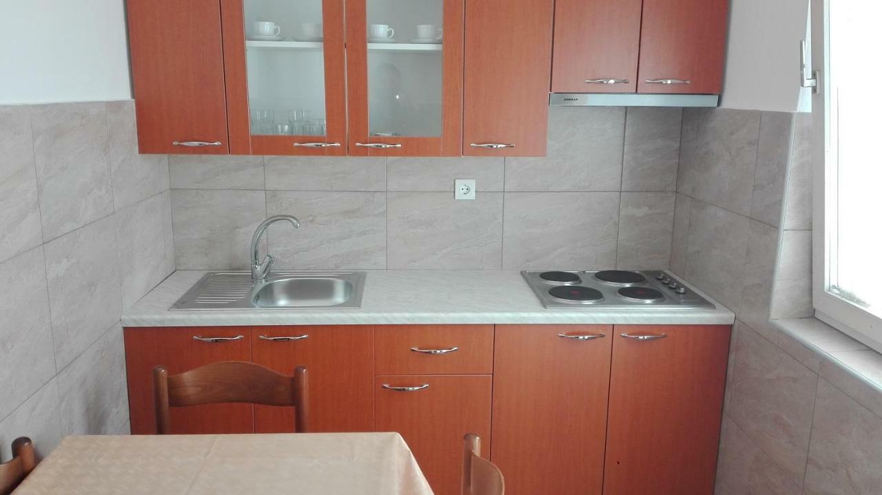 Apartment For Holidays In Pula Exterior foto